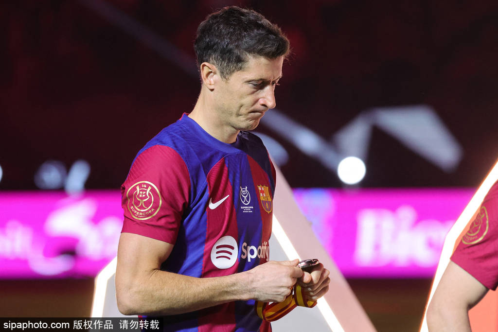 国王杯巴萨首发阵容