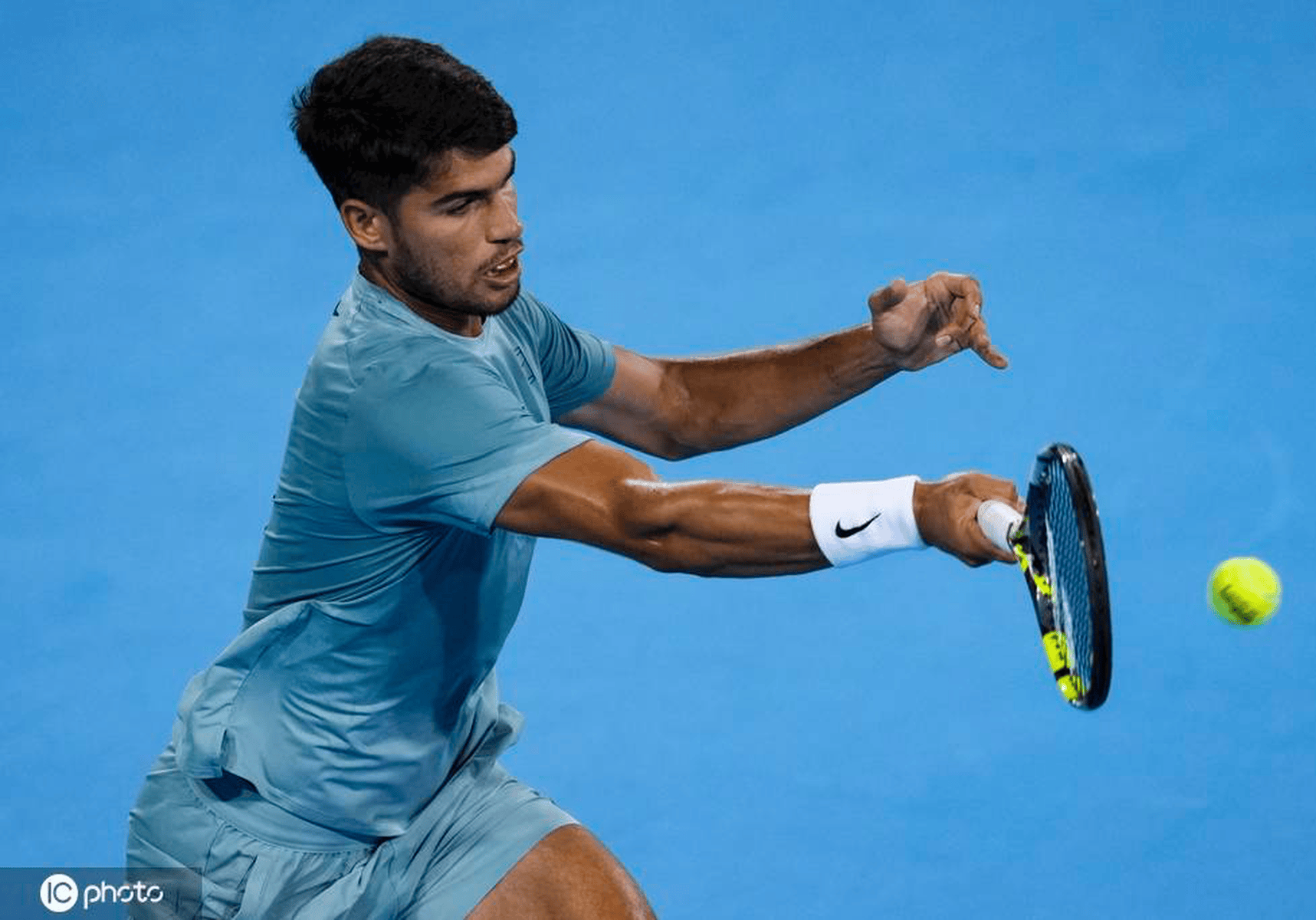 美高梅网页版-赛地聚焦——法甲清晨热度飙升，阿贾克斯调整名单，震撼外界，训练强度明显提升